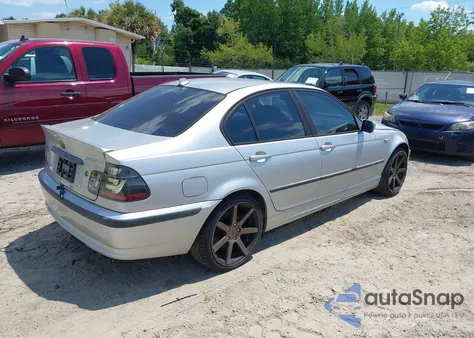 2004 BMW 325Xi z USA, uszkodzony, nr VIN WBAEU33454PR08948